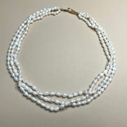 Vintage Pearl Necklace (medium Pearls)