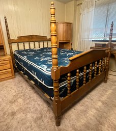 Antique Maple Heirloom Spindle 4-post Bed