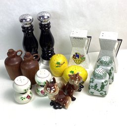 Vintage Salt & Pepper Shaker Sets, LOT A