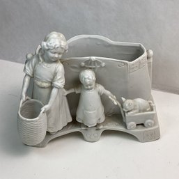 Vintage White Parian Ware Delicate Planter/desktop Holder, Napkin Holder