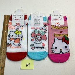 Brand New Childrens Socks, LOT M, Hello Kitty, (3), Appr. Size 13-3