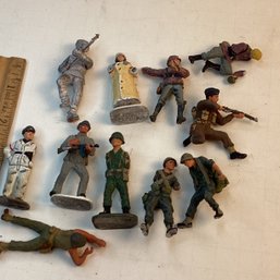Vintage Lead Soldiers, LOT A, Squadron Rubin