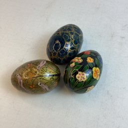 3 Vintage Hand Painted Solid Wood Eggs (3)