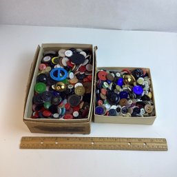 Large Assortment Of Vintage Buttons