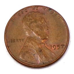 ERROR (B'I'E & Die Chip On 1 Of Date) 1957 Lincoln Wheat Cent