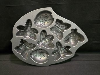 Nordicware Backyard Bug Baking Pan