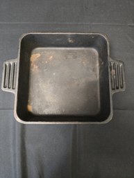 Bayou Classic Cast Iron Pan
