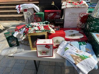 Large Lot Of Christmas Decor Serving Pieces Decorations Hand Towels Please See All Photos.