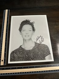 Ashley Judd Autographed Black And White Glossy 8x10 Photo