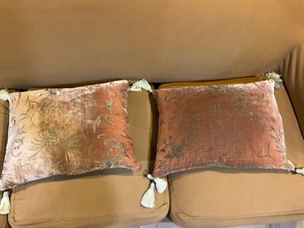 2 Pretty Reversible Asian Style Throw Pillows With Corner Tassels