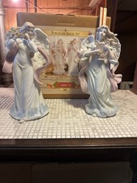 Grandeur Noel Collectors Edition 2000 Porcelain Angel Set  In Excellent Condition In The Box Great Set