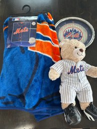 Lot Of Mets Gifts Mets Bear Clock And Throw