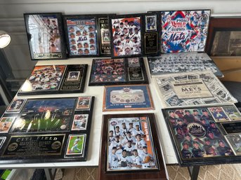 A LotA Lot Of Mets Memorabilia Plaques Wallhangings Please Review Photos