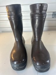 Pair Of Viking Insulated Size 7 Boots In Very Good Condition Keeps The Feet Warm