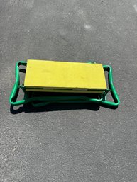 Folding Liteweight Padded Bench Great For Gardening Easy To Store And Carry 19 X 23 X 6 1/2