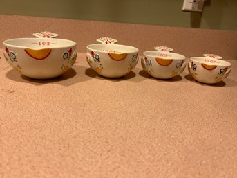 Set Of Porcelain Measuring Cups Hand Painted Birds In Excellent Condition