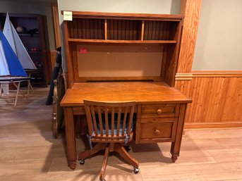 Vintage Pottery Barn Kids Thomas Desk And Hutch With Matching Desk Chair