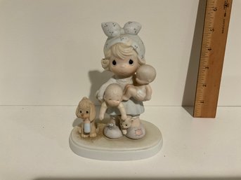 1985 Precious Moments Figurine 100137 - The Joy Of The Lord Is My Strength