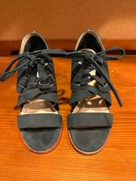 The Frye Company Sofia Tie On Suede Sandals Womans 8.5