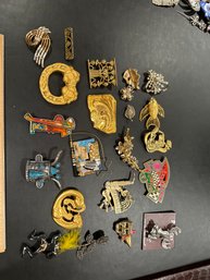 Estate Sale Jewelry Lot Of Ladies Fashion Pins See All Photos