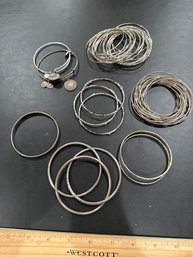 Estate Sale Jewelry Lot Of Ladies Vintage Fashion Bangle Bracelets See All Photos