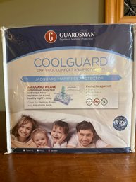 New Queen Size Guardsman Cool Guard Mattress Protector