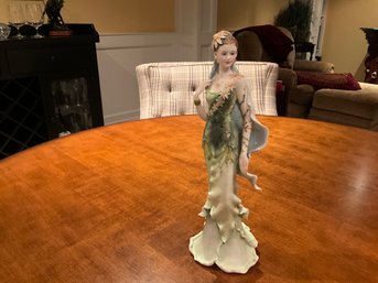 Vanmark Enchanted Gardens 'Jacalyn' Limited Edition