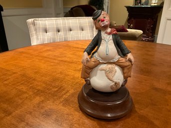 VINTAGE MUSICAL SPINNING PORCELAIN CLOWN'SEND IN THE CLOWNS' Wind Up Music Box