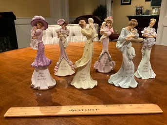 Beautiful Set Of 6 Thomas Kinkade Mother And Child Figures
