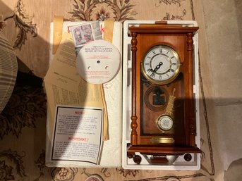 Statue Of Liberty Centennial Pendulum Wall Clock In Styrofoam With Paperwork