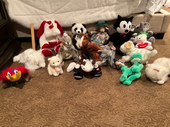 Large Lot Of Assorted Stuffed Animals, Plush Animals Some Collectible Clean Owned By Collector