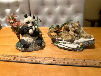 Set Of 2 Nature's Vanishing Wildlife Collection 1992  Animal Figurines Mother's Loving Gaze And A Mothers Love
