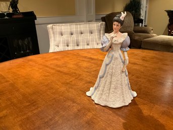 Lenox Ivory Evening At The Opera Hand Painted Classic Figurine
