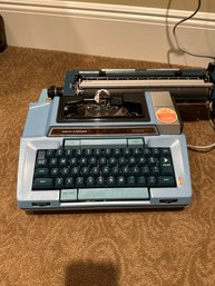 Vintage Smith-Corona 2200 Coronamatic Electric Typewriter Works Great With Case