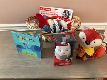 Basket Of New Baby Toys, Hip-hop, Portable, Baby Soother Musical Spiral Toy Bandanna Buddy Welcome Little O