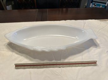 Vintage Glasbake White Fish Serving Dish Great For Any Occasion Nice By Piece