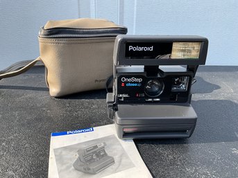 Polaroid 600 :: OneStep Close-Up Camera With Case And Book