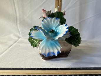 VINTAGE NUOVA CAPODIMONTE PORCELAIN FLOWERS I.I.E EXCLUSIVE