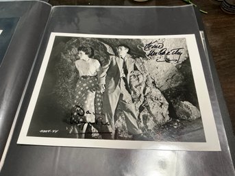 INVASION OF THE BODY SNATCHERS 1956 AUTOGRAPHED 8X10 KEVIN MCCARTHY AND DANA WYNTER