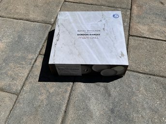 Set Of 4 Gordon Ramsay , Royal Dalton Maze Grill White Plates New In Box 6.3 Inch