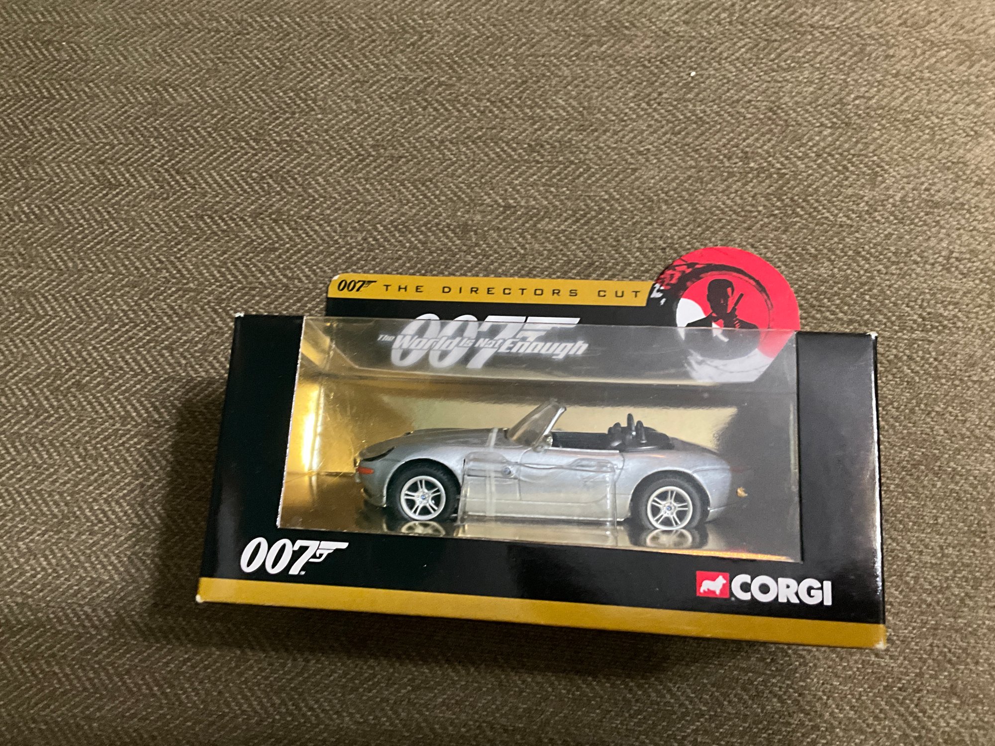James Bond The World Is Not Enough BMW Z8 Roadster Convertible - Corgi ...