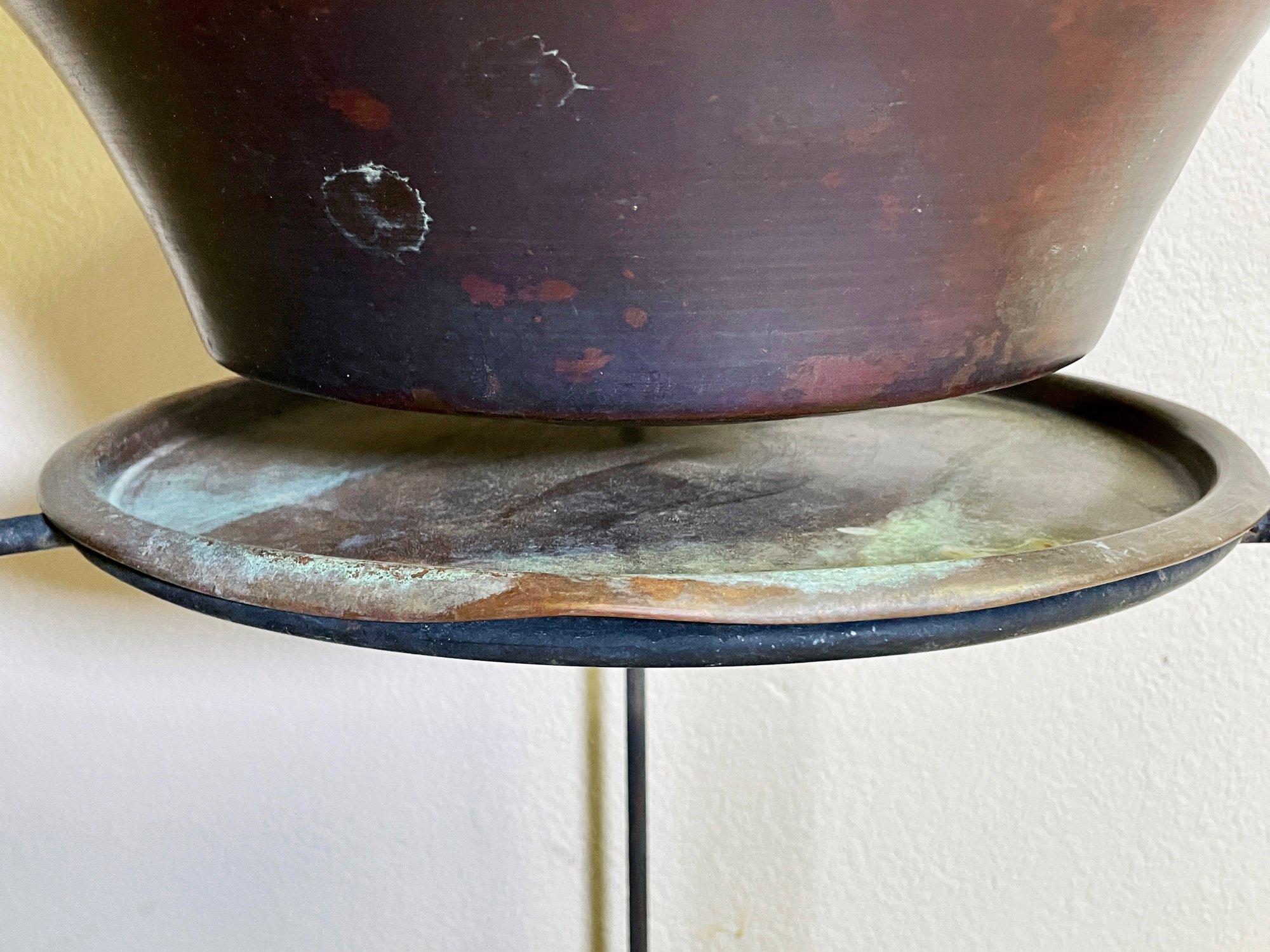 Beautiful Copper Planter On 2tiered Metal Stand 28554