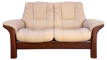 Ekornes Stressless Windsor (M) 2 Seater High Back Loveseat In Paloma Sand Leather With Walnut Base