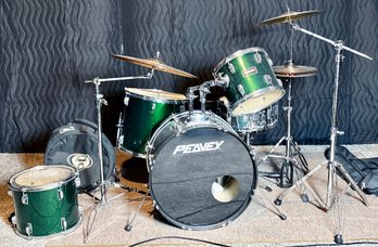 Peavey International Series II Drum Kit