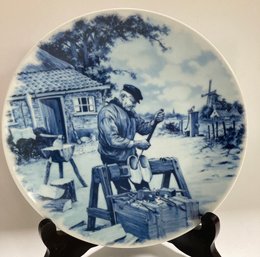 1984 Ter Steege Bv Delft Blauw Hand Decorated Plate-Clog Maker
