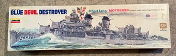 LINDBERG FLETCHER CLASS - Motorized Blue Devil Destroyer Model Kit No. 815M