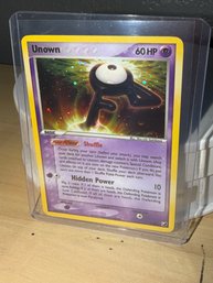 2005 Unown (F) Card EX Unseen Forces Holo Rare