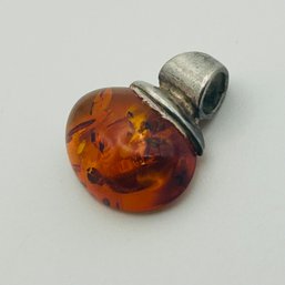 Sterling Amber Pendant 2.2g
