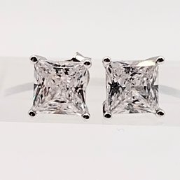 SU Sterling Silver Stud Earrings 1.6G