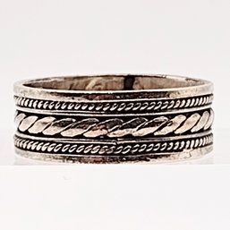 Sterling Silver Band SZ 6.75 3.1G